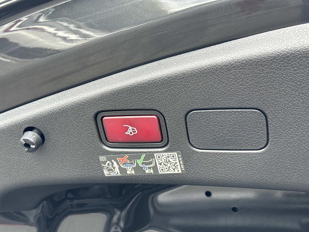 Thumbnail: 2026 Mercedes-Benz CLE - 20