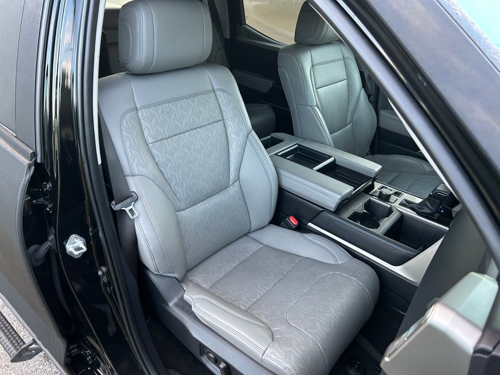 Thumbnail: 2024 Toyota Tundra - 14