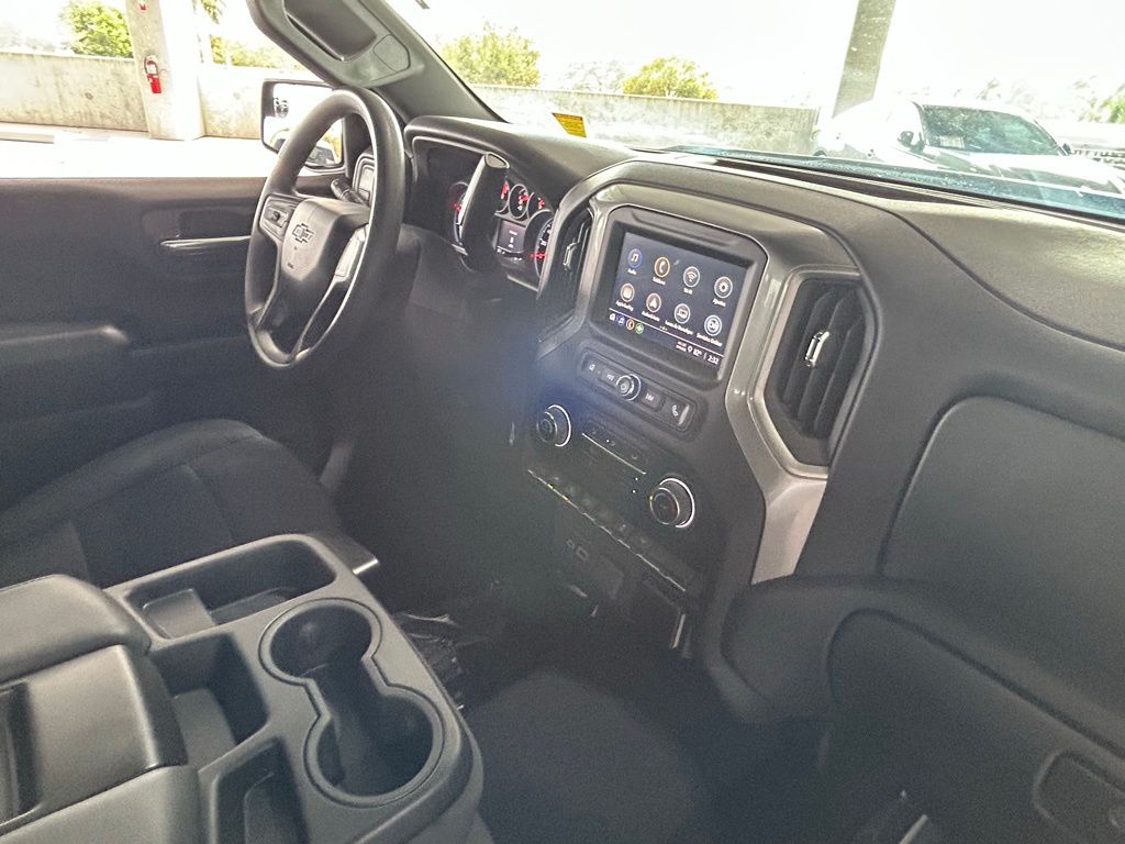 Used 2024 Glacier Blue Metallic Chevrolet Custom image 32