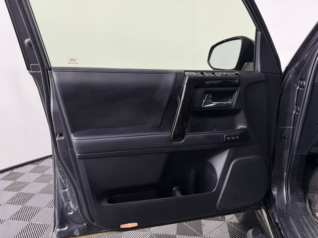 Thumbnail: 2021 Toyota 4Runner - 13