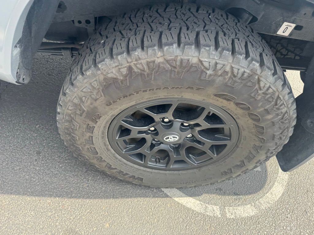 2021 Toyota Tacoma SR5 13