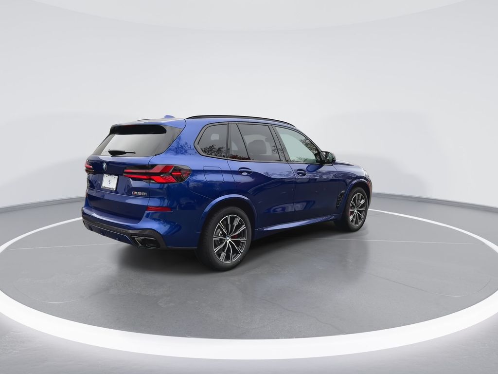 2025 BMW X5 M60i 8