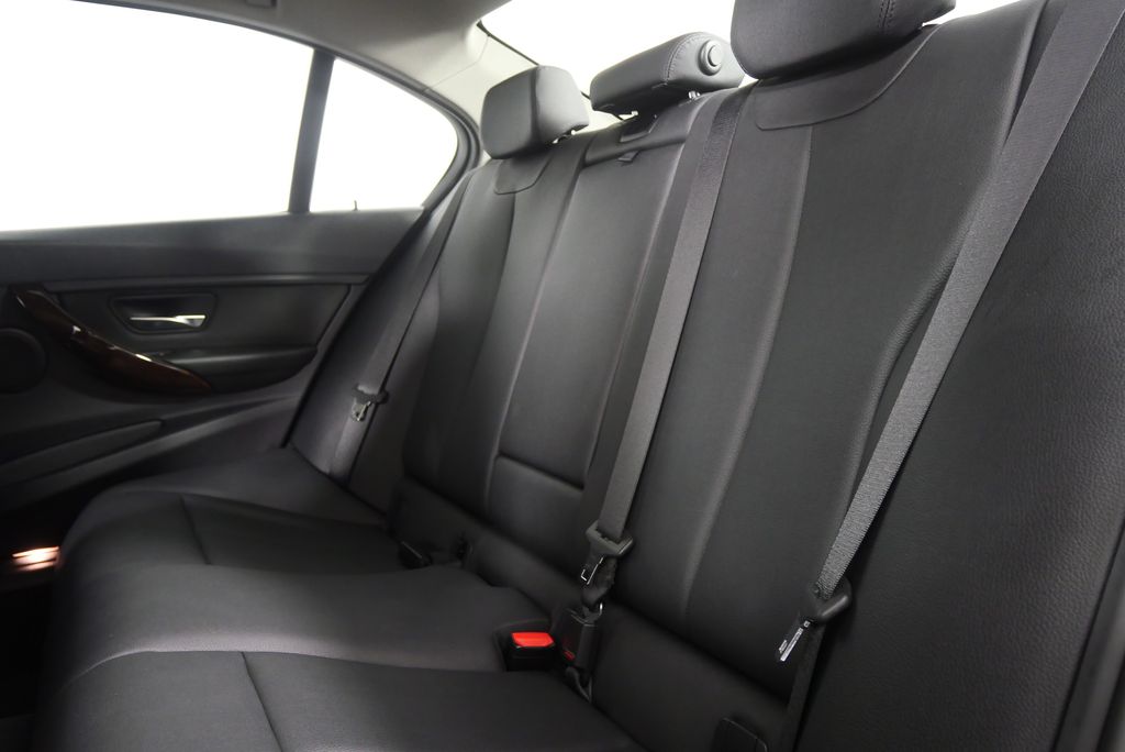 Thumbnail: 2015 BMW 3 Series - 16