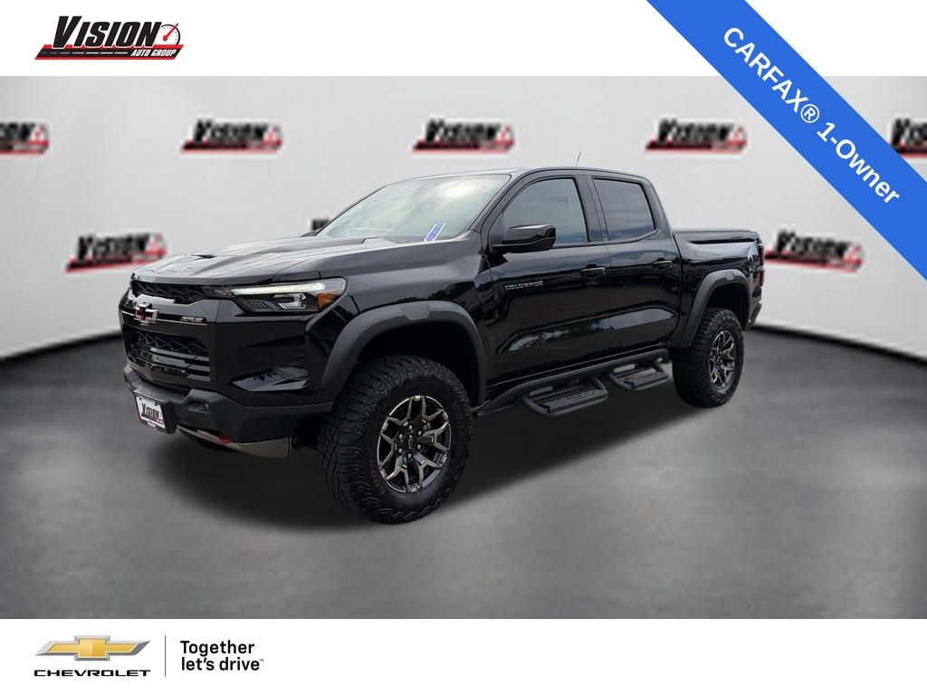 Black 2024 Chevrolet Colorado Pickup Truck Four-Wheel Drive 8-Speed Automatic