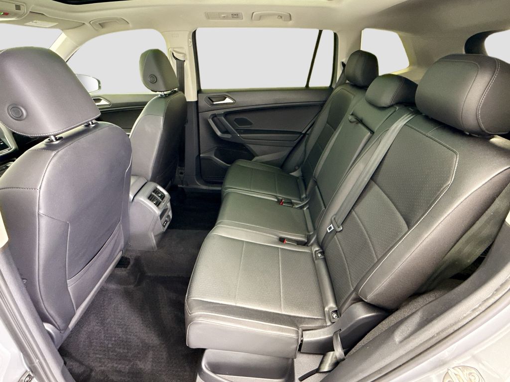 Thumbnail: 2020 Volkswagen Tiguan - 19