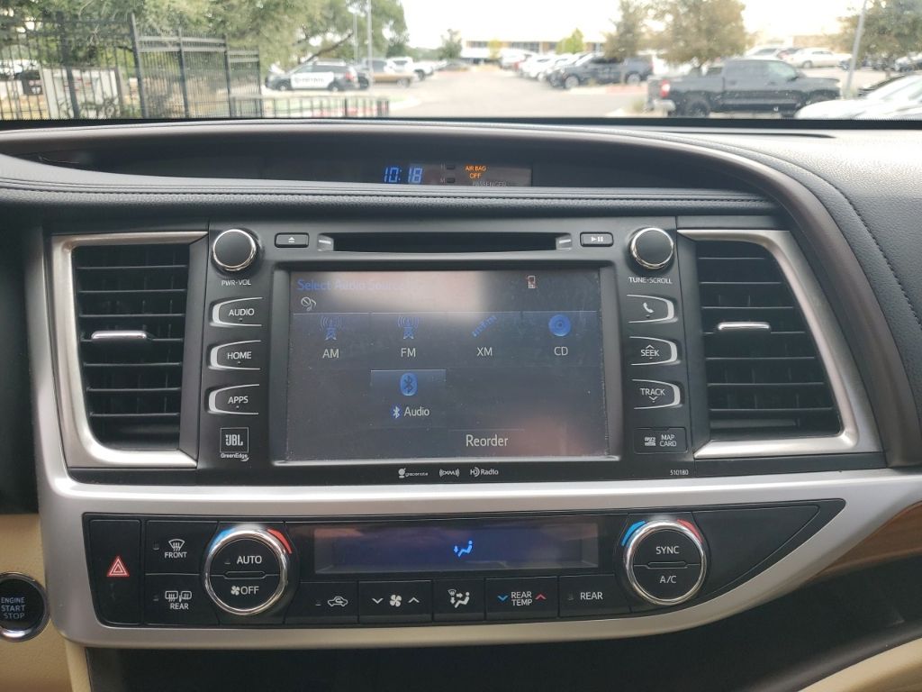 Used Car 2017 Toyota Highlander  Limited For Sale Under $25,000 In Austin, Texas