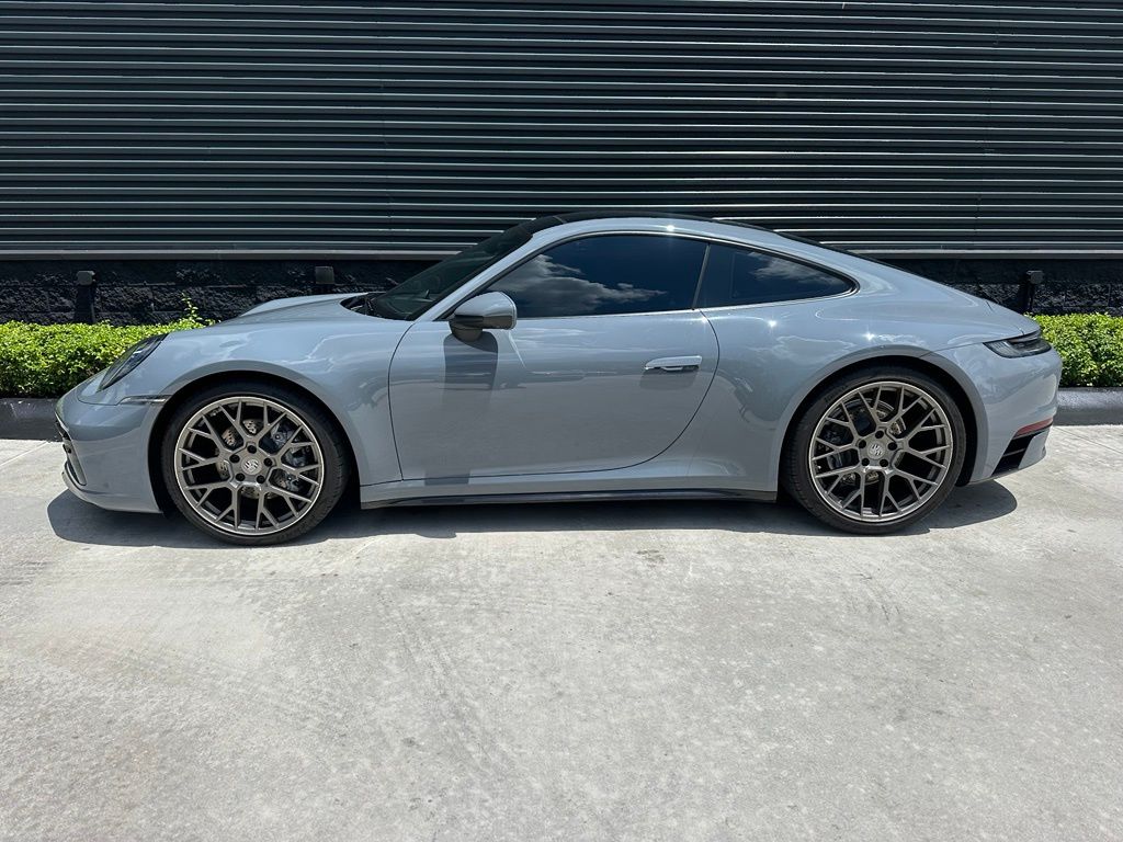 Thumbnail: 2024 Porsche 911 - 2