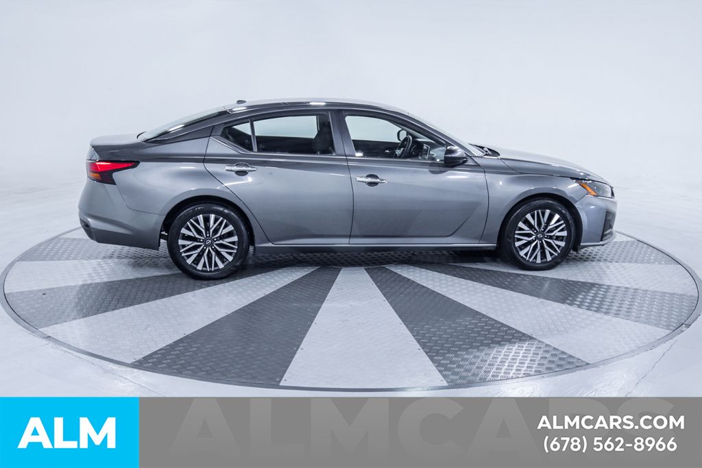 Used 2025 Gray Nissan 2.5 SV image 20