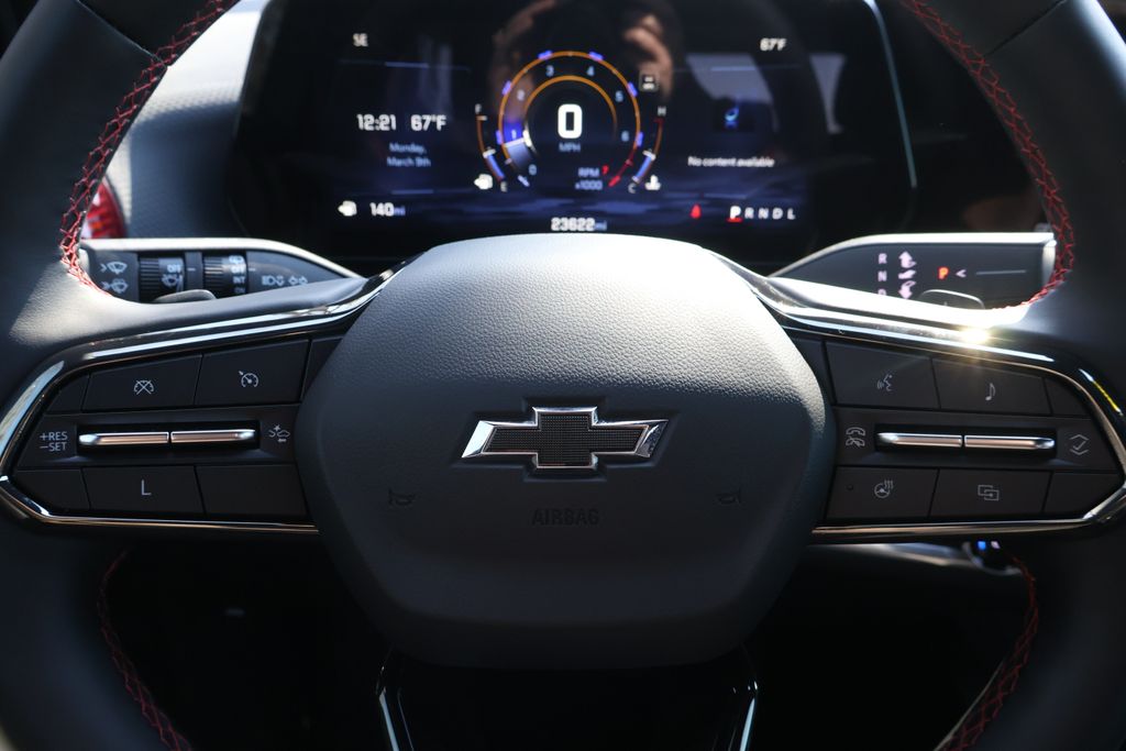 Thumbnail: 2025 Chevrolet Equinox - 30