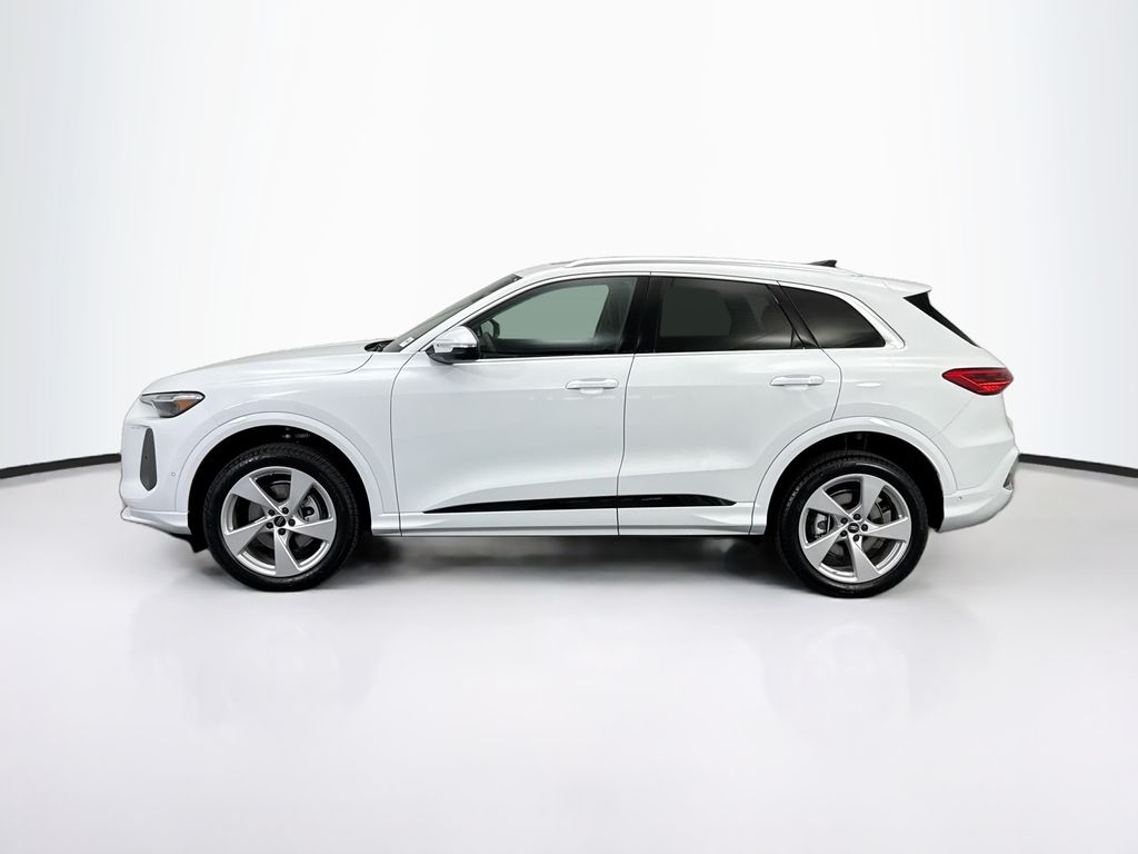 Thumbnail: 2025 Audi Q5 - 8