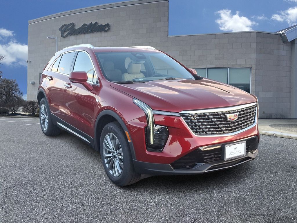 2025 Cadillac XT4 Premium Luxury 2