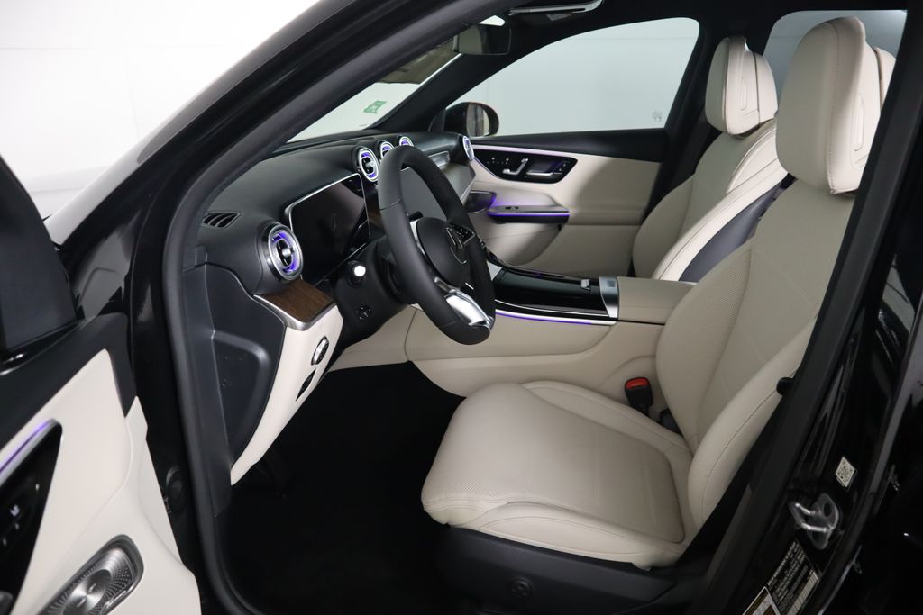 2025 Mercedes-Benz GLC 350 21