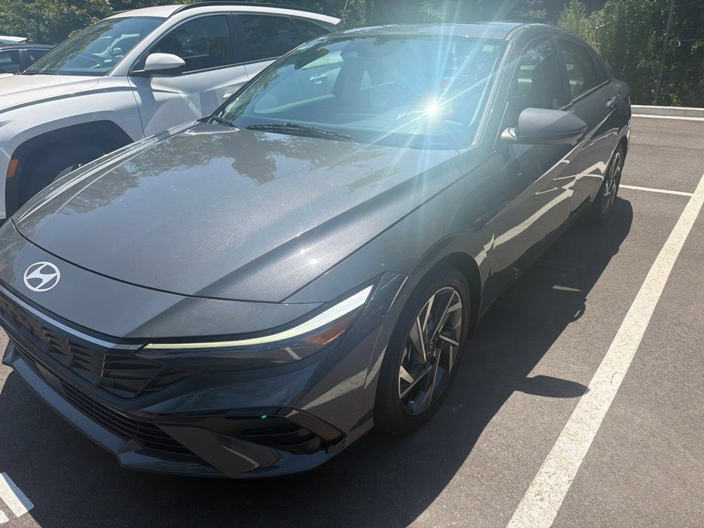 2024 Hyundai Elantra Hybrid Limited
