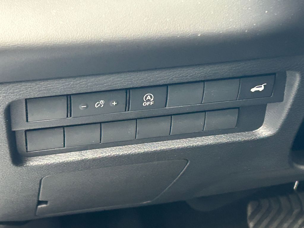 New 2026 White / Black Mitsubishi Trail Edition image 17