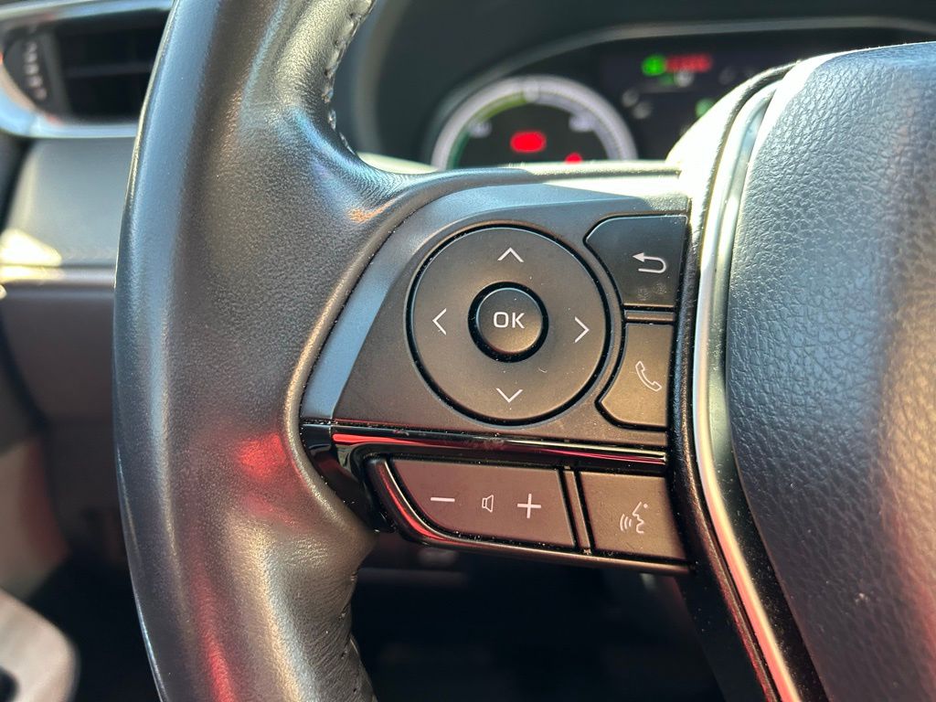 Thumbnail: 2022 Toyota Venza - 20