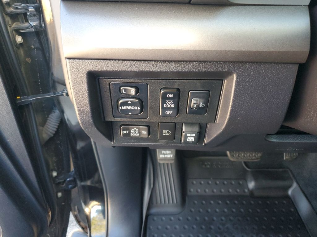 Used Car 2021 Toyota Tundra  Sr5 For Sale Under $40,000 In Austin, Texas