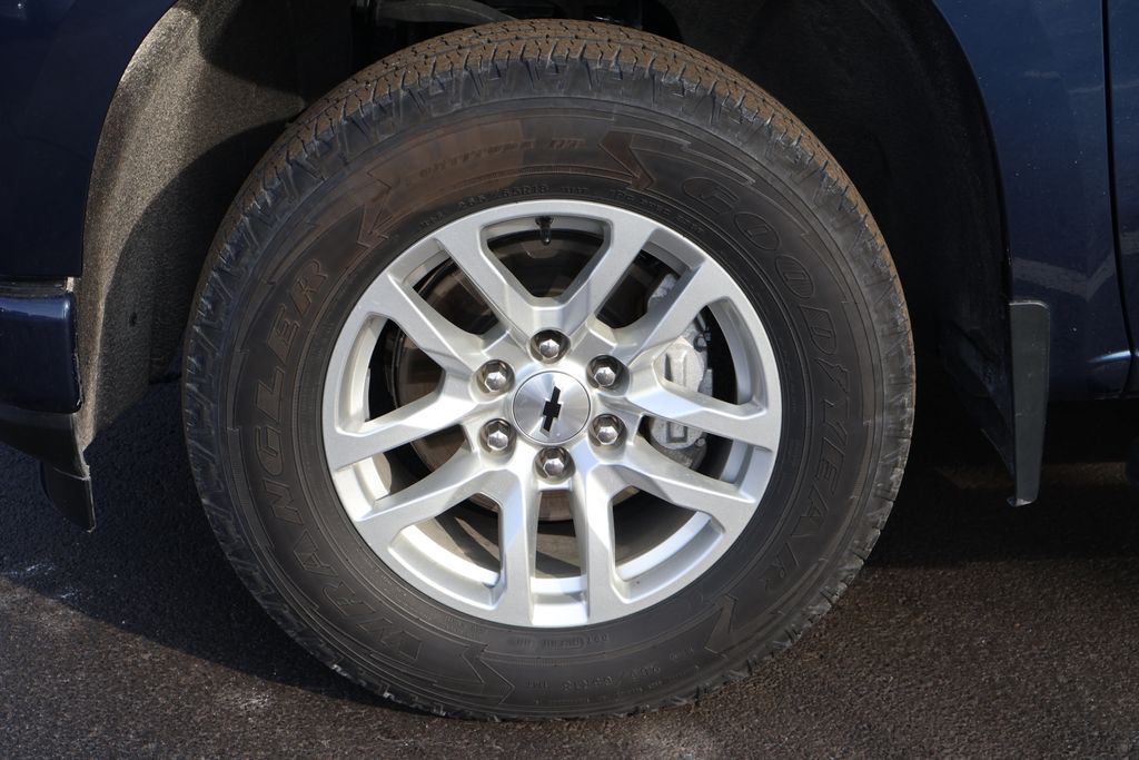 Thumbnail: 2022 Chevrolet Silverado 1500 - 13