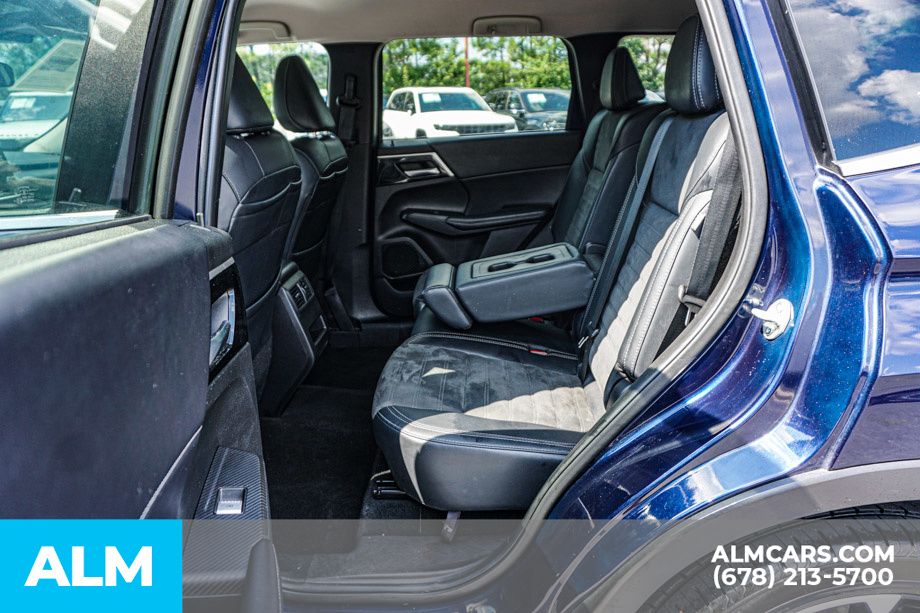 Used 2024 Blue Mitsubishi SE image 21