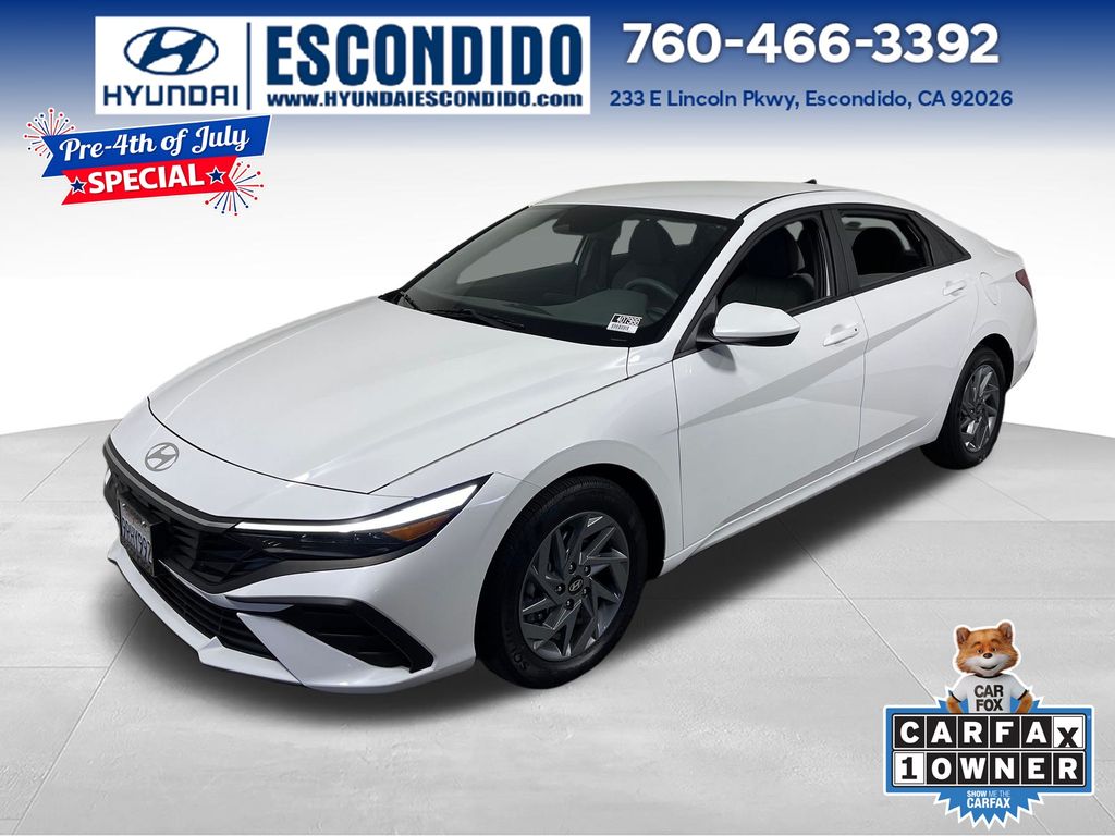 Serenity White 2025 Hyundai Elantra Hybrid Sedan Front-Wheel Drive 6-Speed Dual Clutch