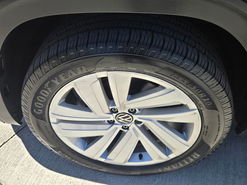 2022 Volkswagen Atlas - $20,600