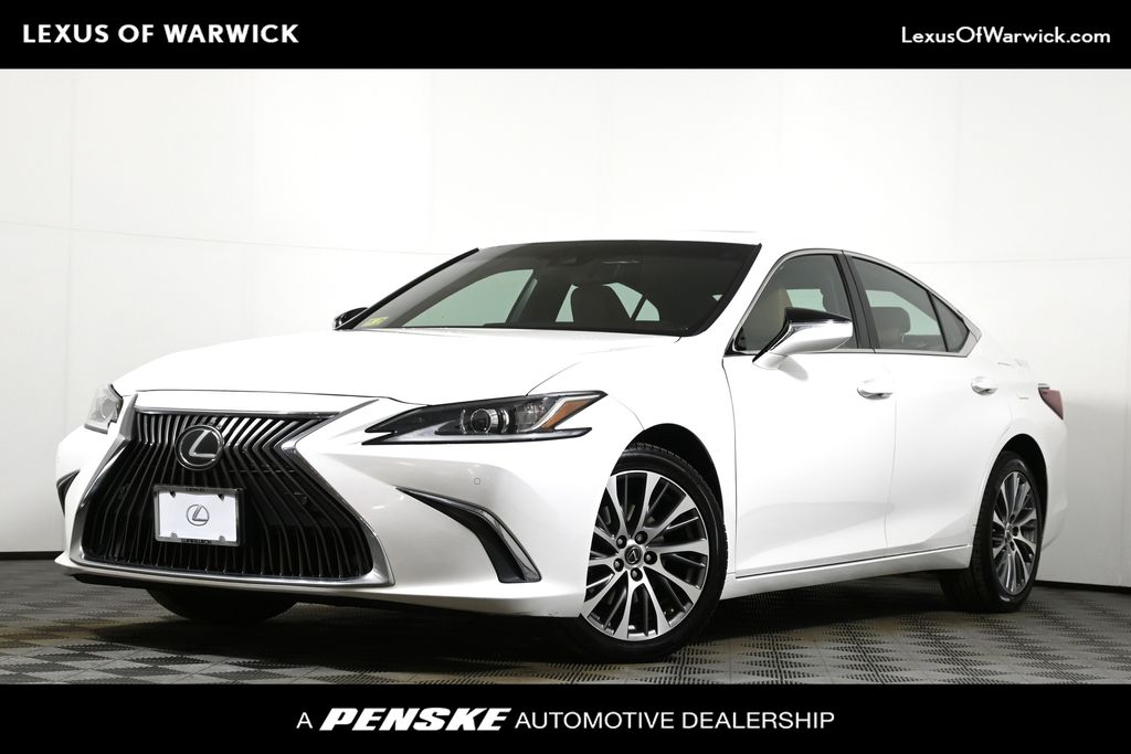 Thumbnail: 2021 Lexus ES - 1