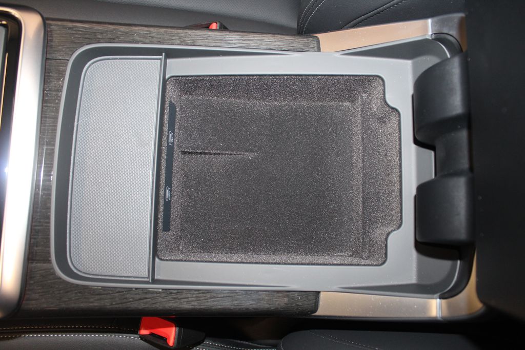 Thumbnail: 2026 Audi Q8 - 15