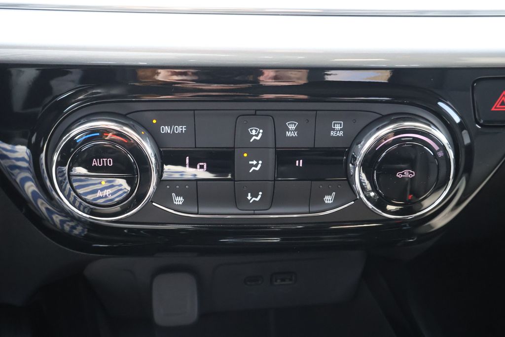 Thumbnail: 2026 Chevrolet Trax - 28