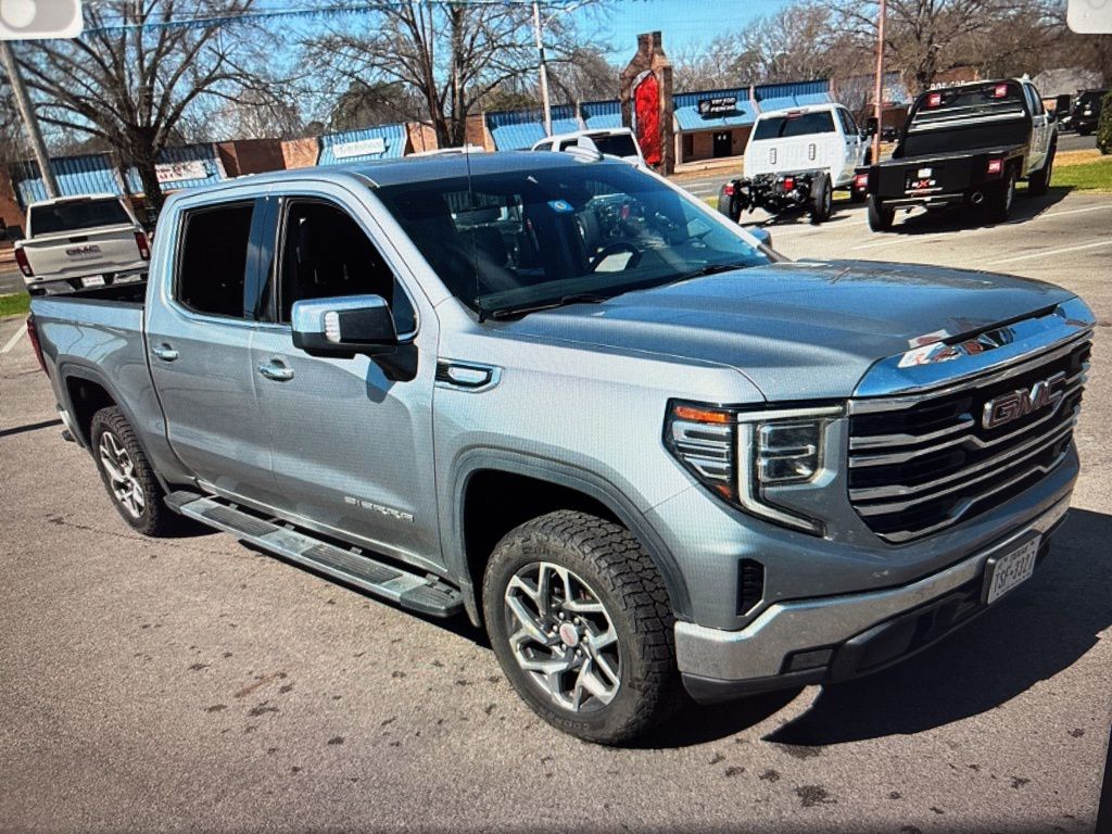 2023 GMC Sierra 1500 SLT Crew Cab 4WD
