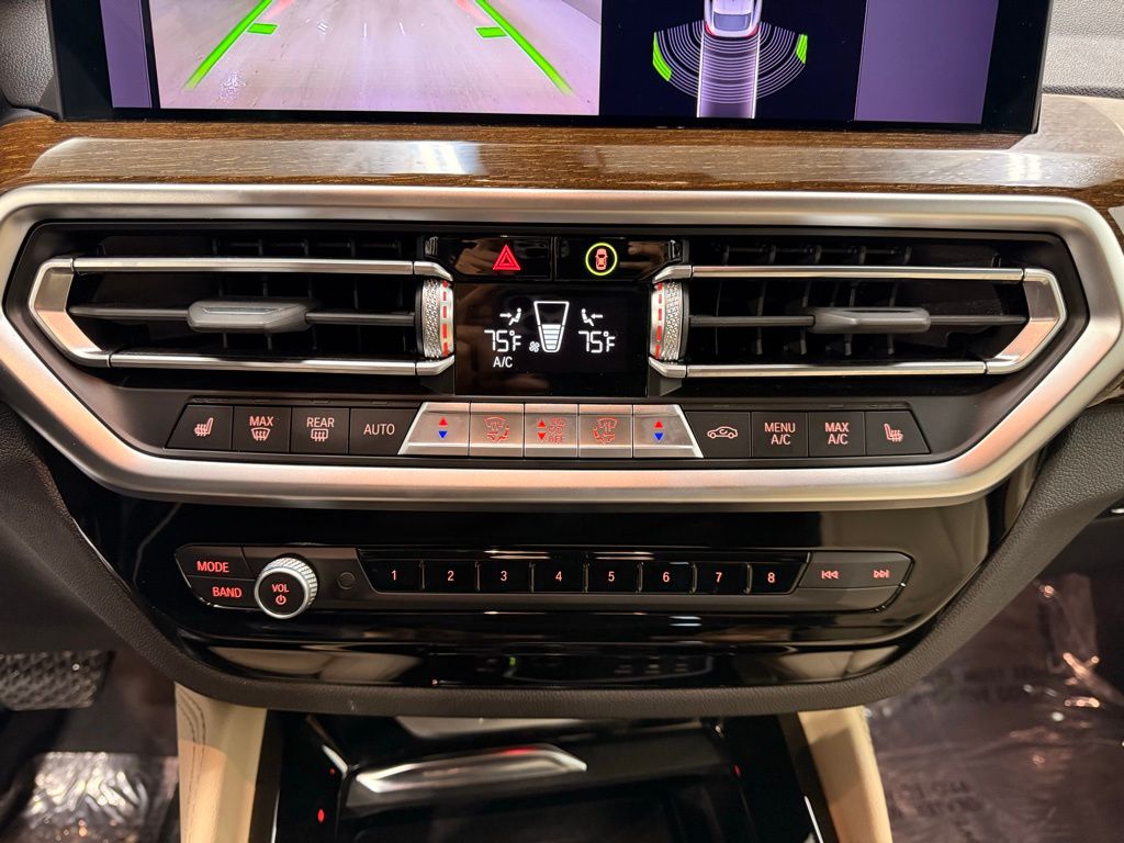 Thumbnail: 2023 BMW X4 - 18