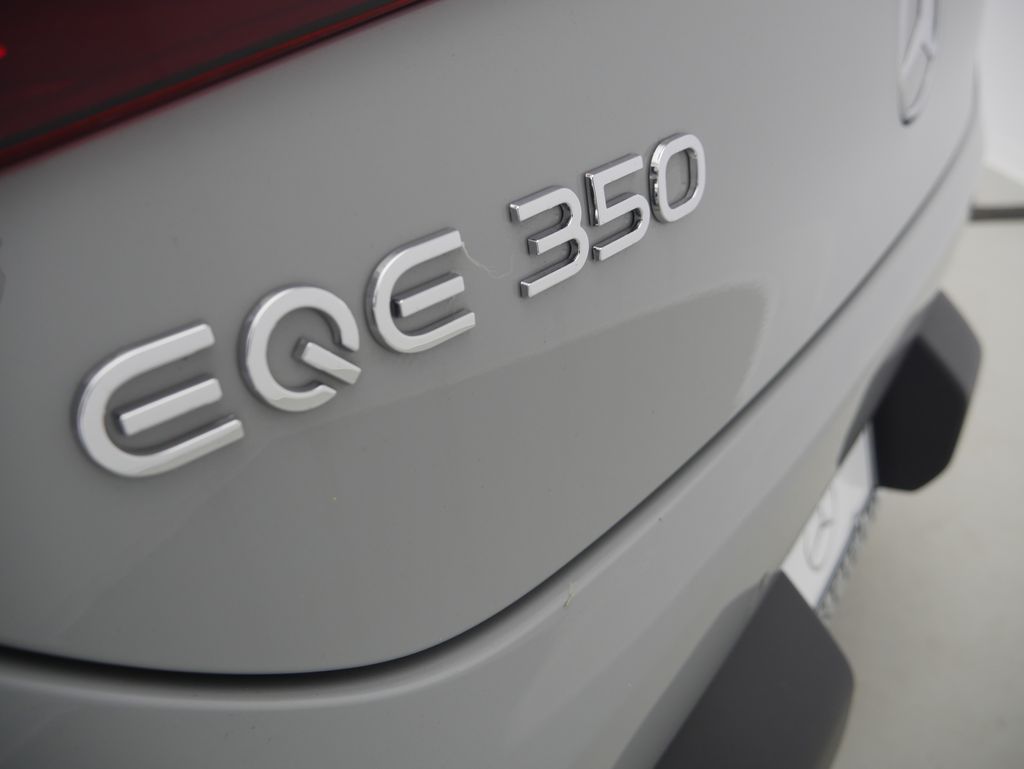 Thumbnail: 2023 Mercedes-Benz EQE - 9