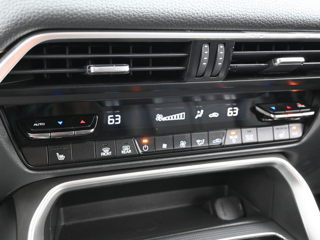 Used 2025 Rhodium White Premium Mazda Preferred image 18