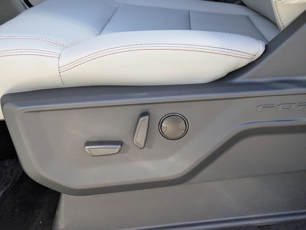 2025 Ford Expedition Active MAX