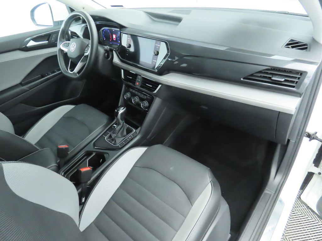 Thumbnail: 2022 Volkswagen Taos - 18