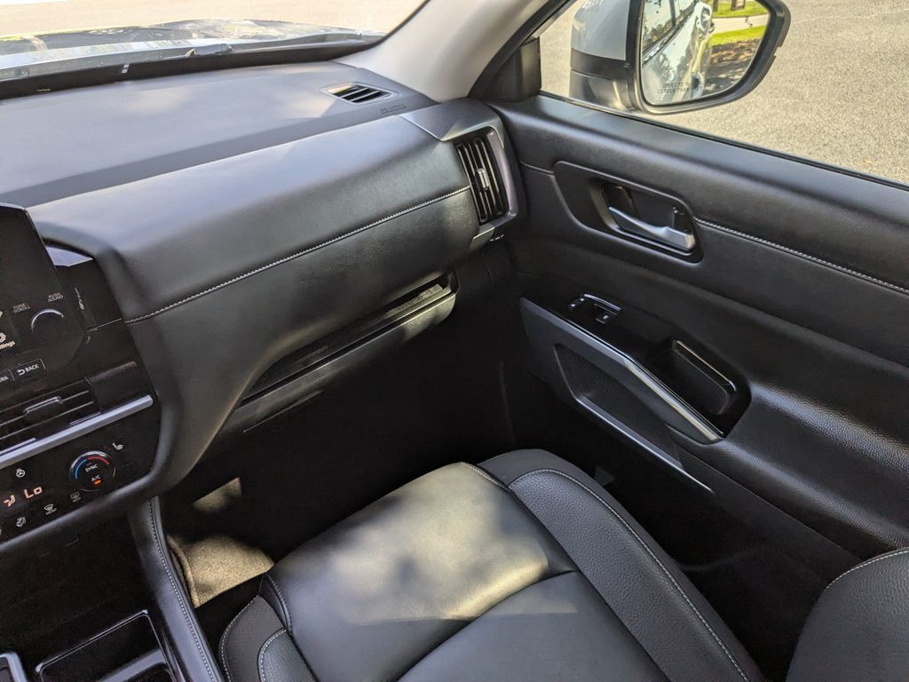 Used 2025 Nissan Pathfinder SUV
