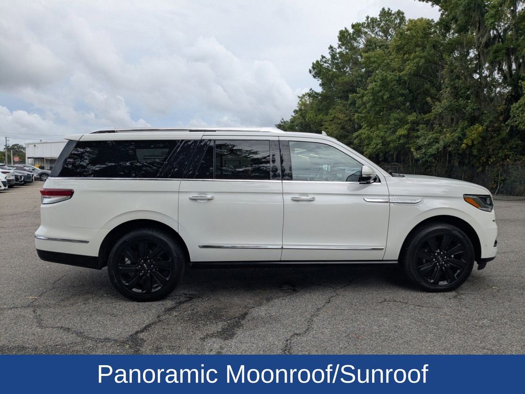 2023 Lincoln Navigator L Reserve