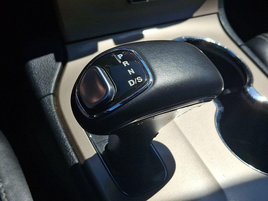 2015 Jeep Grand Cherokee Limited White at Bob Ruth Ford