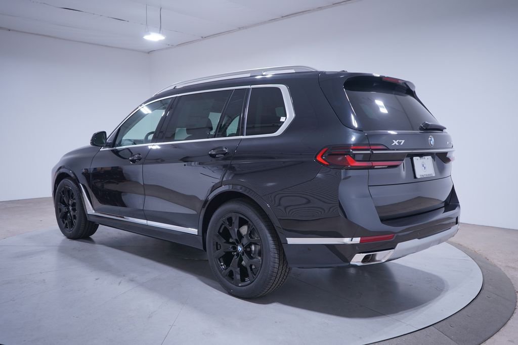 2025 BMW X7 xDrive40i 3