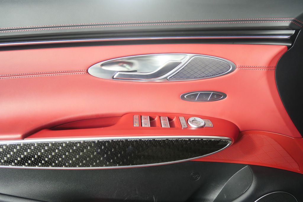 Thumbnail: 2024 Genesis GV70 - 9