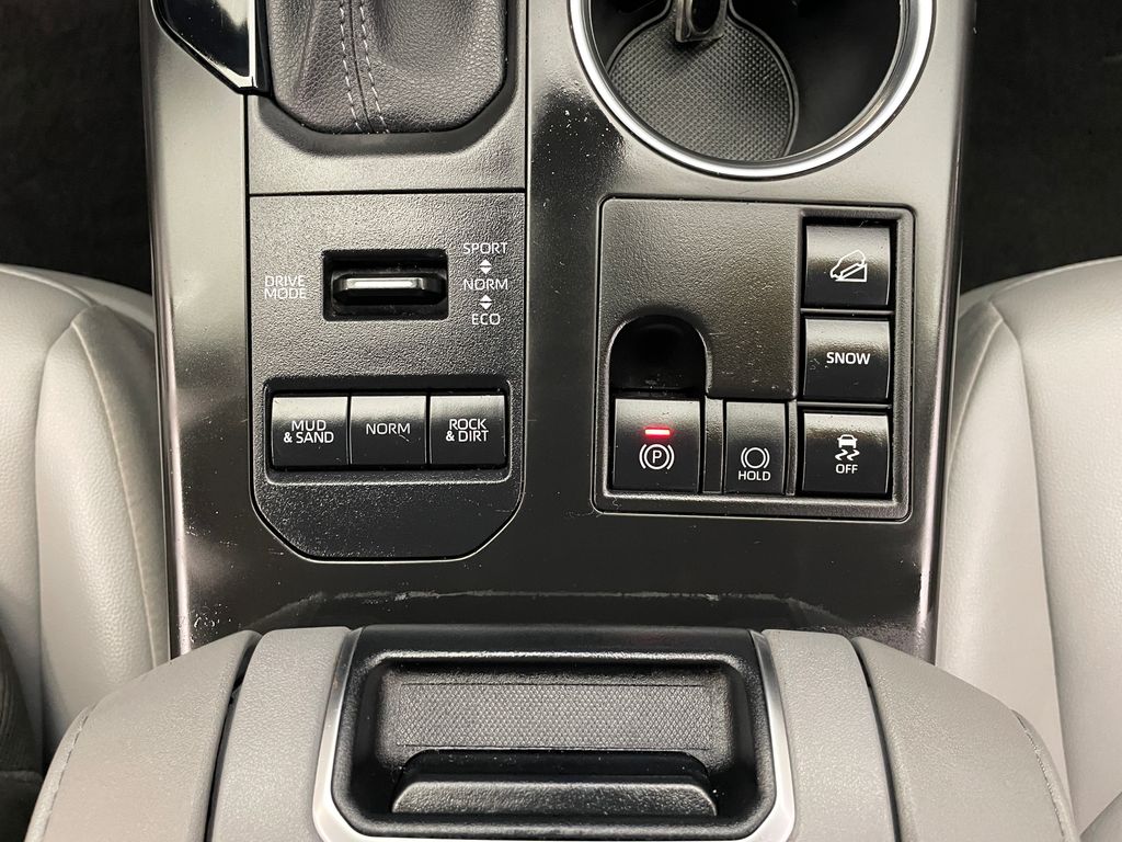 2023 Toyota Highlander XLE 29