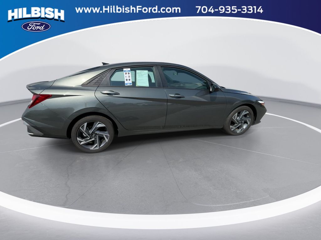 Used 2025 Amazon Gray Hyundai SEL Sport image 8