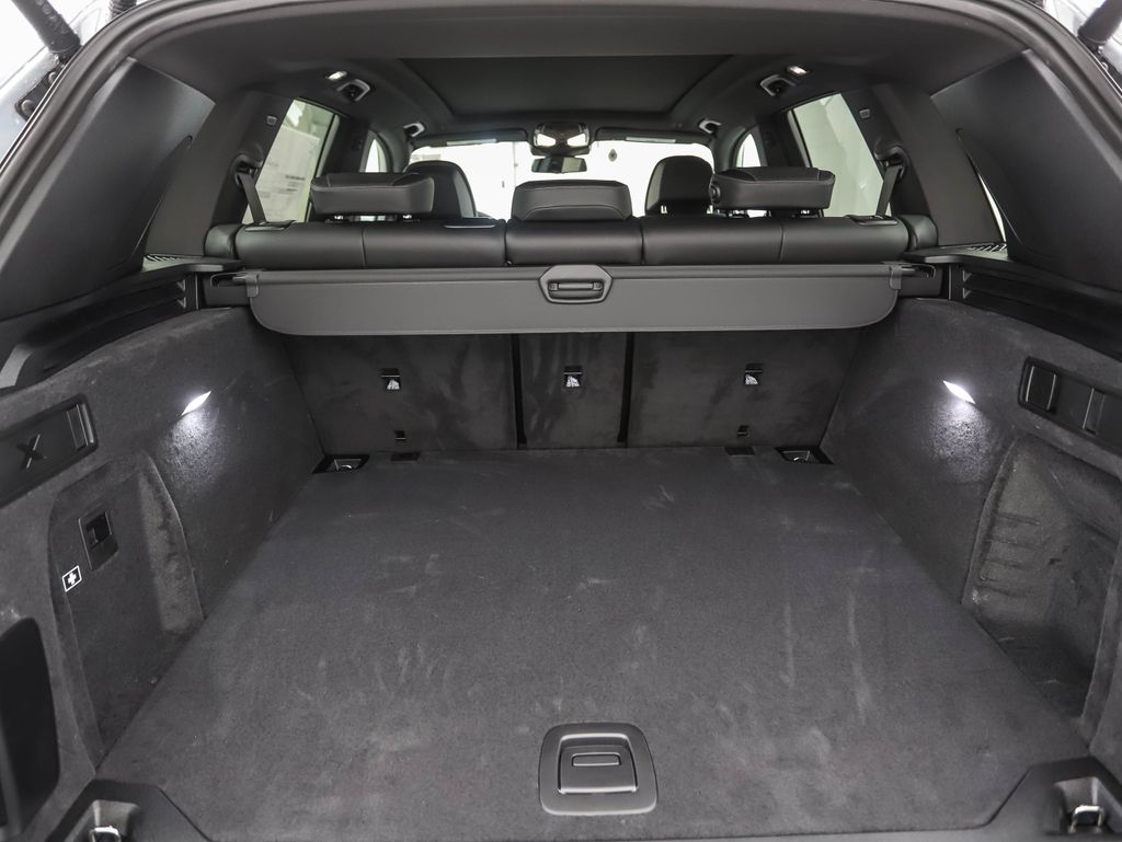 Thumbnail: 2026 BMW X5 - 23