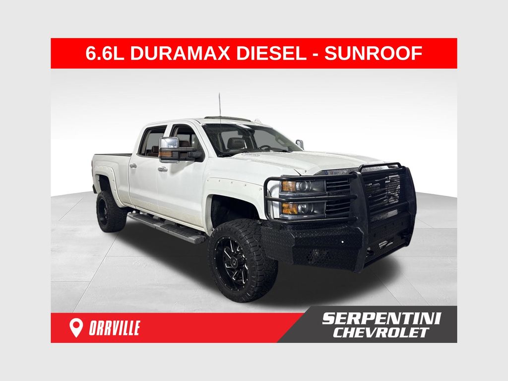 Summit White 2016 Chevrolet Silverado 2500HD Pickup Truck Four-Wheel Drive 6-Speed Automatic