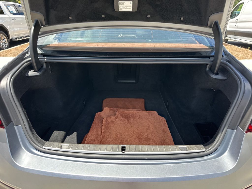 2022 Frozen Bluestone Metallic BMW 7 Series M760i AWD Sedan