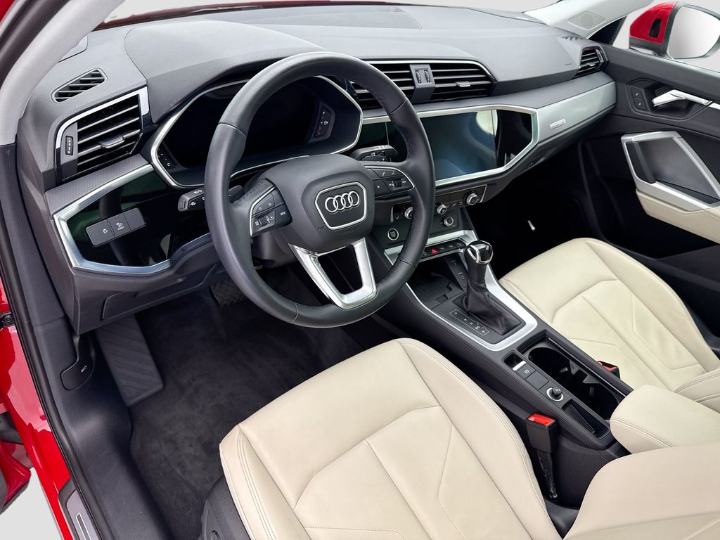 Thumbnail: 2021 Audi Q3 - 9