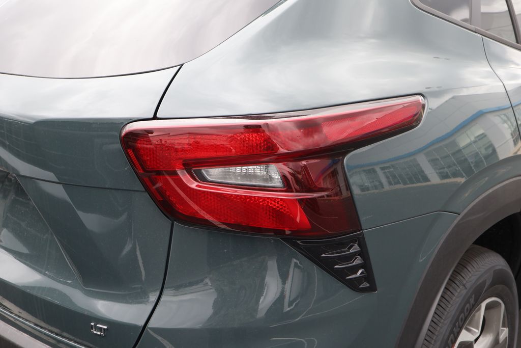 2025 Chevrolet Trax LT 9