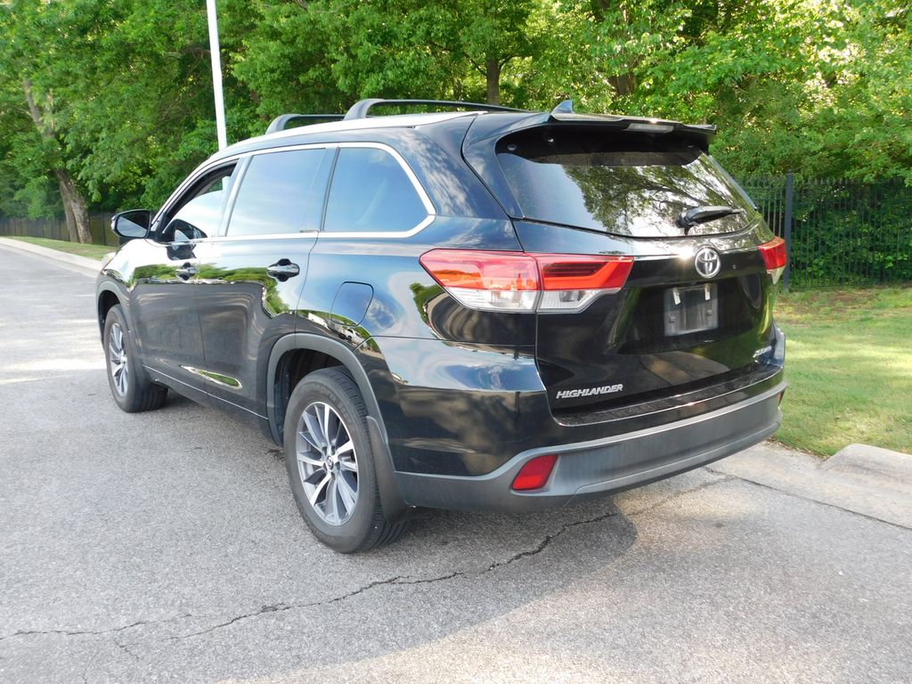 2018 Toyota Highlander XLE 3
