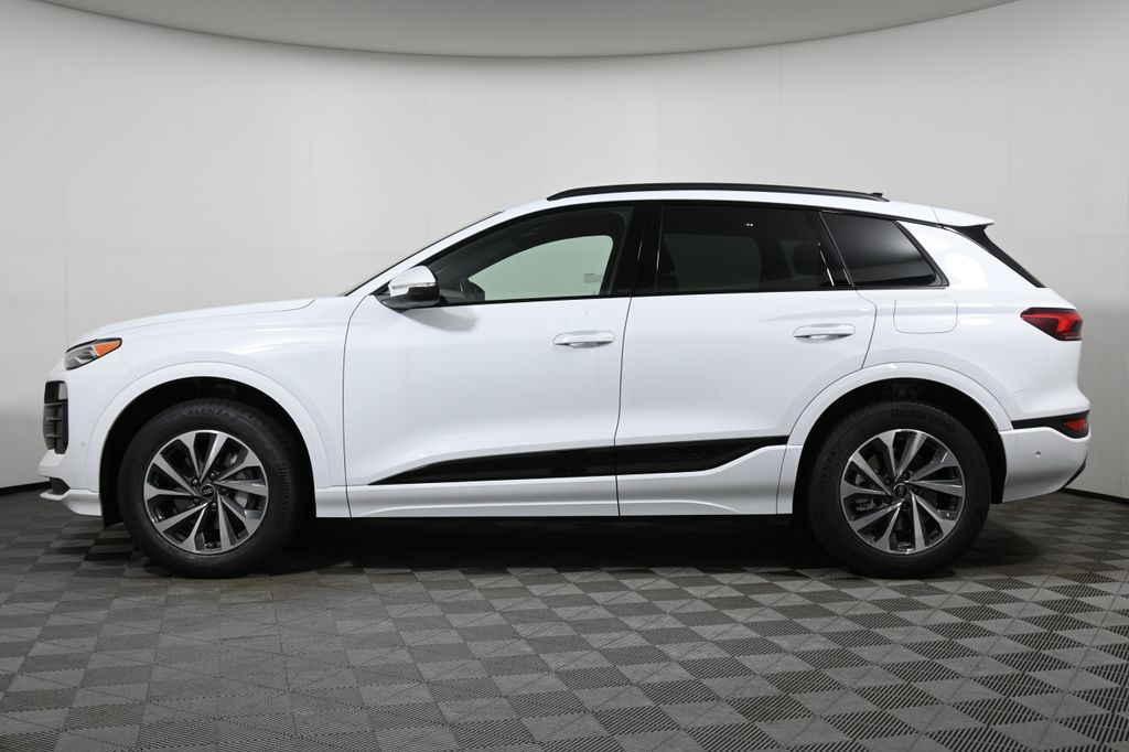Thumbnail: 2025 Audi Q6 e-tron - 2