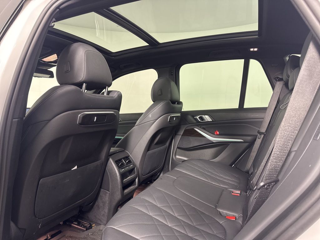 Thumbnail: 2024 BMW X5 - 10