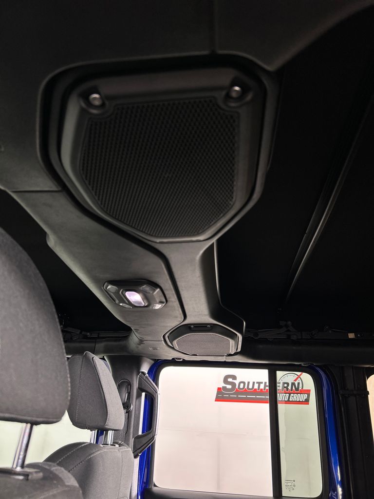 Used 2018 Blue Jeep Unlimited Sport S image 18