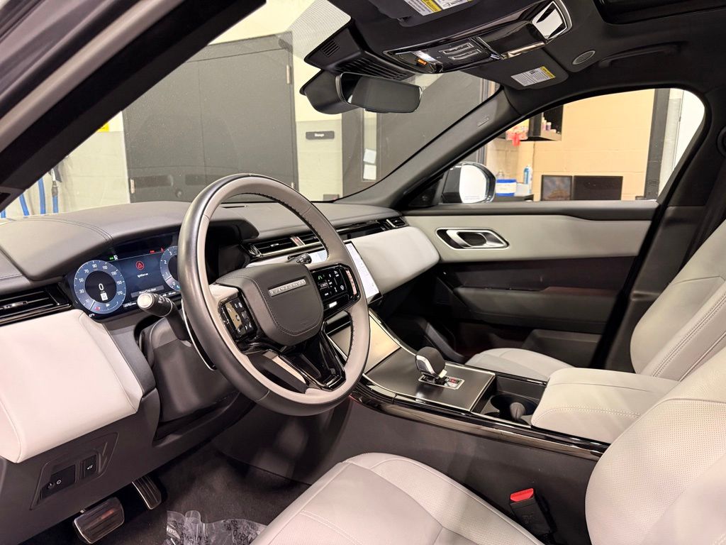 Thumbnail: 2026 Land Rover Range Rover Velar - 11